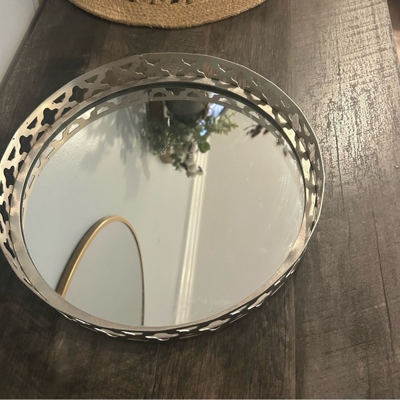 Silver metal  decorative mirror tray - Picture 4 of 4